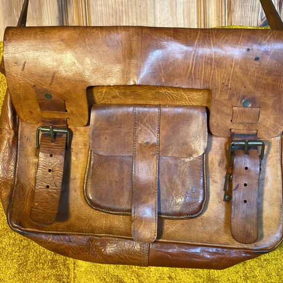 Leather satchel - Picture 2 of 7